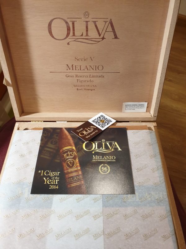 Xì gà Oliva Serie V Menalio Figurado